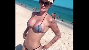 Bikini na Praia