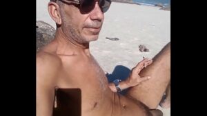 Sexo na praia do nudismo