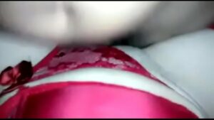 Vídeos  parcidos com Sexo com roupa