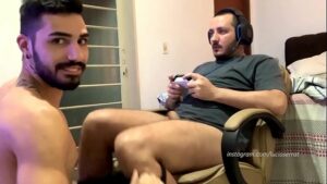 Sexo gay novinho brasileiro