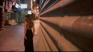 Vídeo de mulher transando na rua