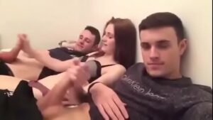Trio fazendo sexo