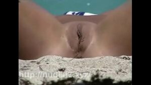 Nudist beach ni shuugakuryokou de!! the animation