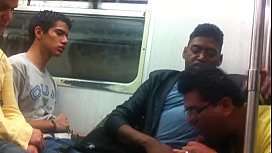 Sexo Dentro Do Metro Com Casal De Gays